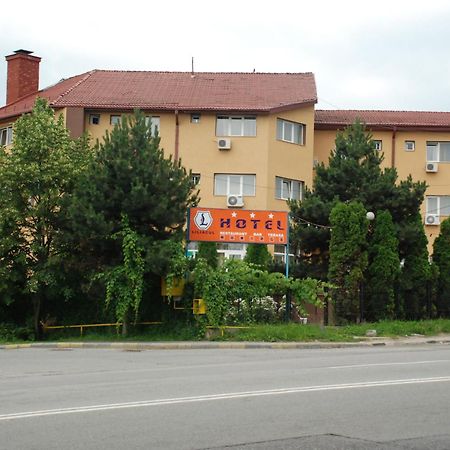 Hotel Liliacul Kluž Exteriér fotografie
